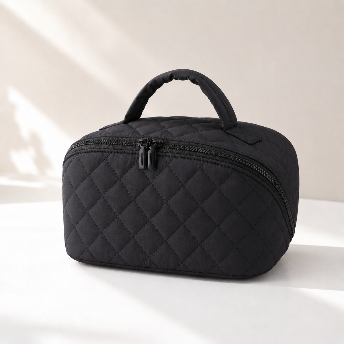 ✈️✨ The Perfect Travel Toiletry Bag — Includes a Free Mini Pouch