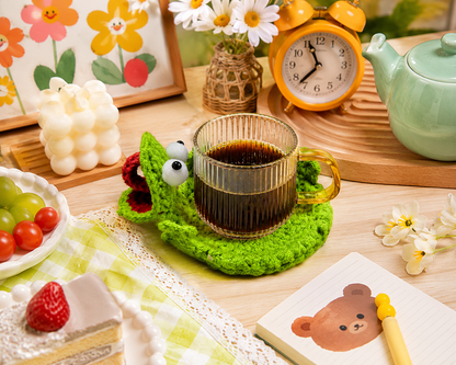 🐾 Whimsical Tabletop Charm | Hand-Crocheted Cartoon Animal Coasters, Thickened Heat-Insulating & Anti-Scalding Drink Mats ✨